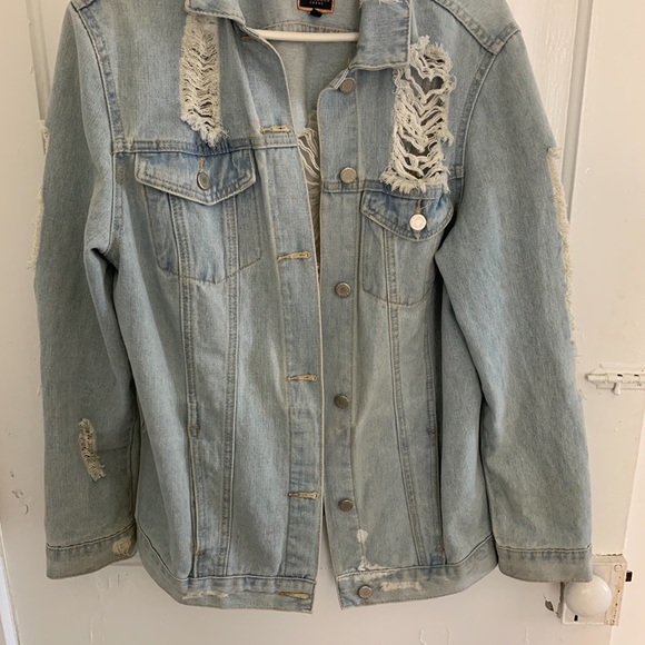 Windsor distressed jean jacket Large - Picture 5 of 6